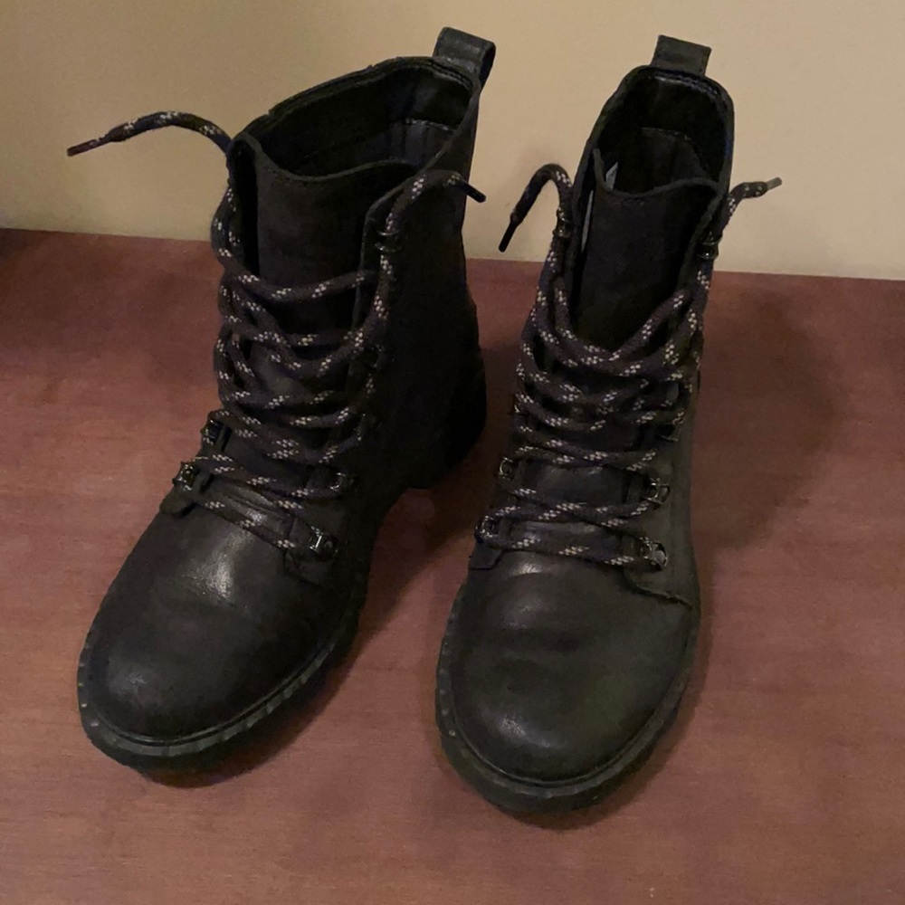 SOREL COMBAT BOOTS